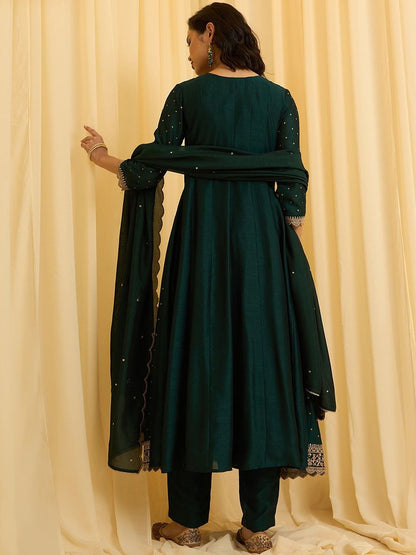 Dhiyona CH Women Ethnic Motifs Embroidered Panelled Gotta Patti Kurta with Trousers & With Dupatta