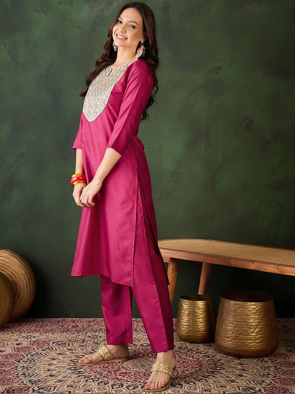 Ethnic Motifs Yoke Design Sequinned Straight Kurta With Trouser