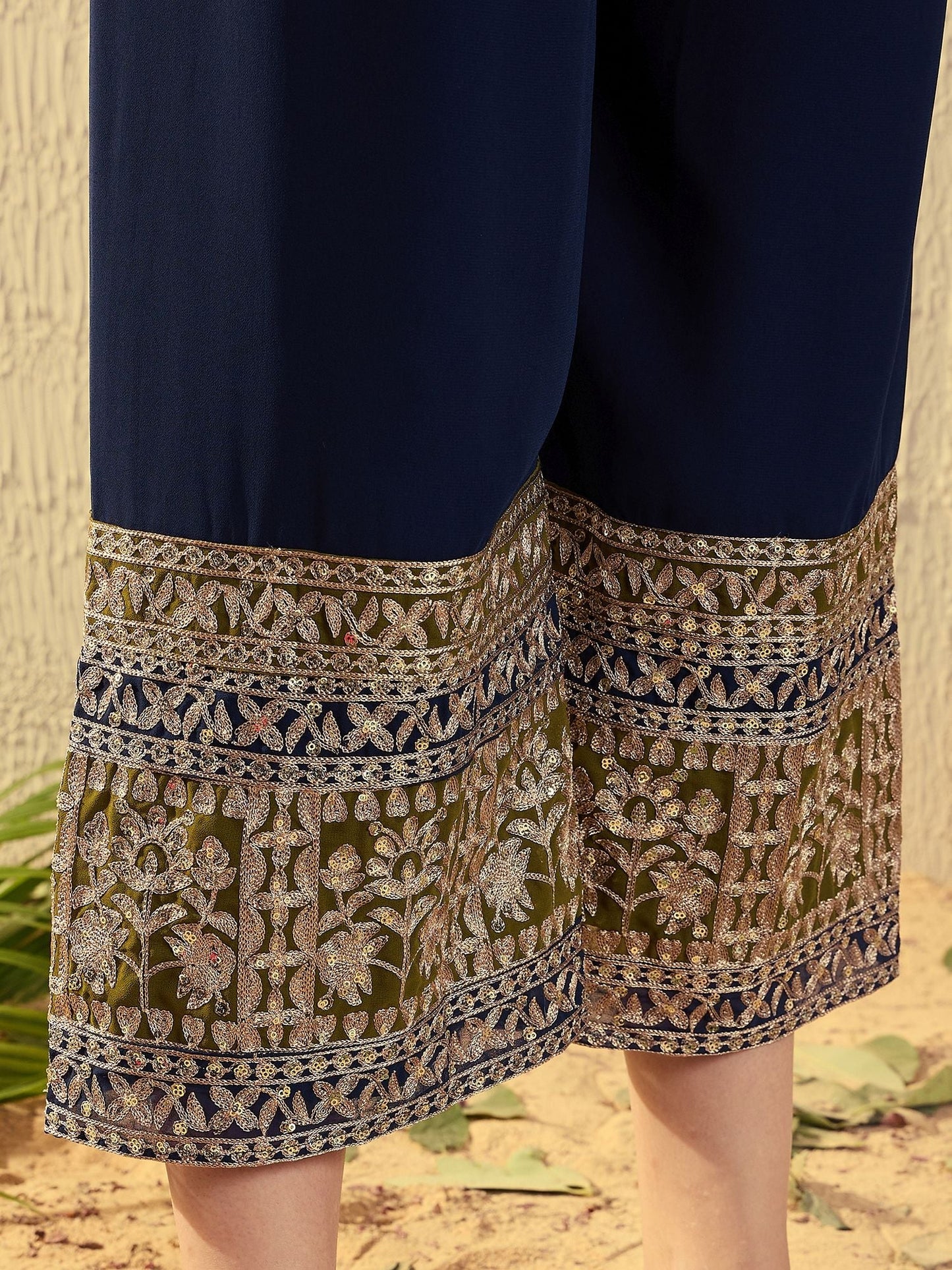 Dhiyona KL Women Floral Embroidered Regular Sequinned Kurta with Palazzos & With Dupatta