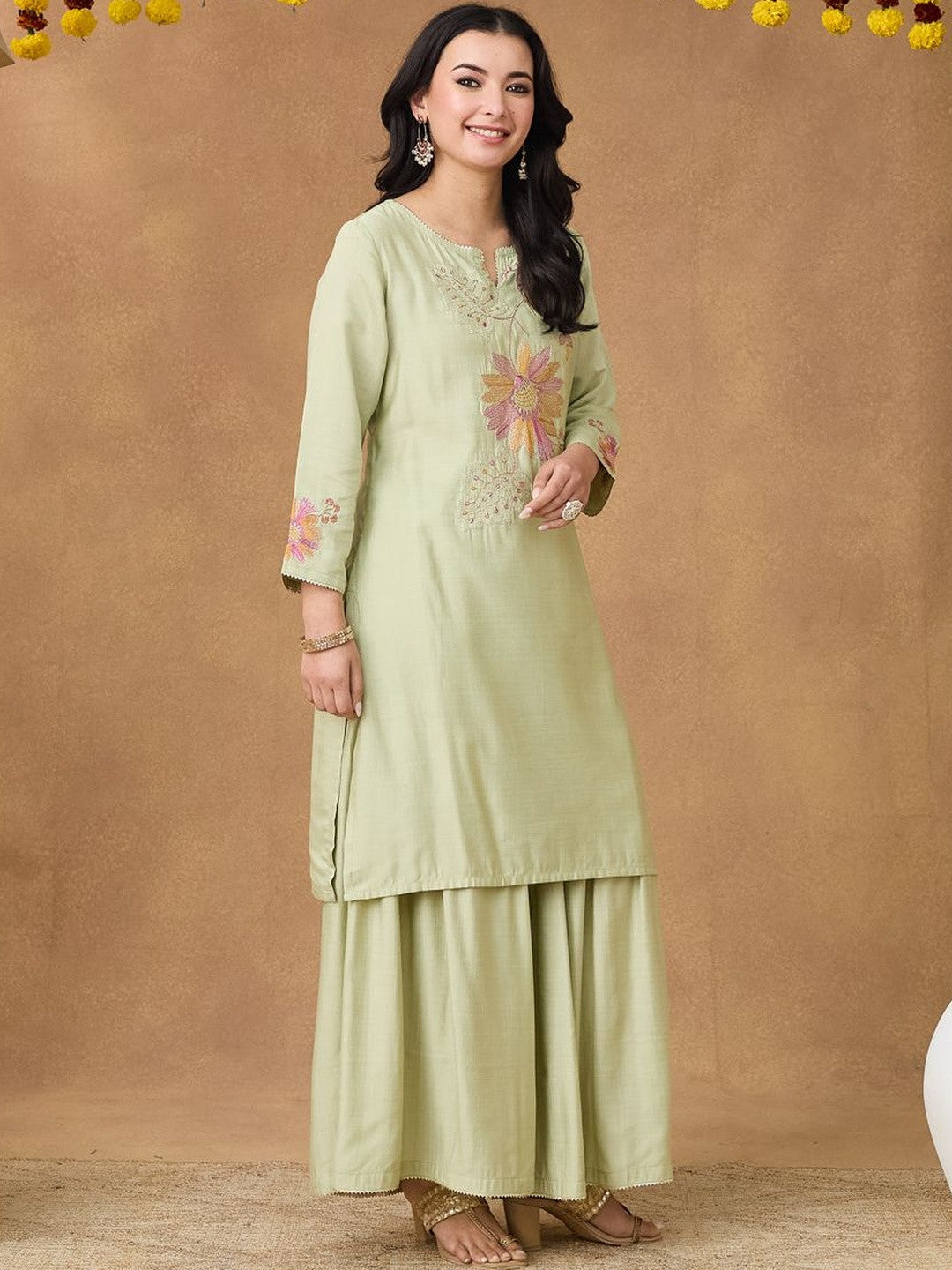 Embroidered Round Neck Kurta & Trousers With Dupatta