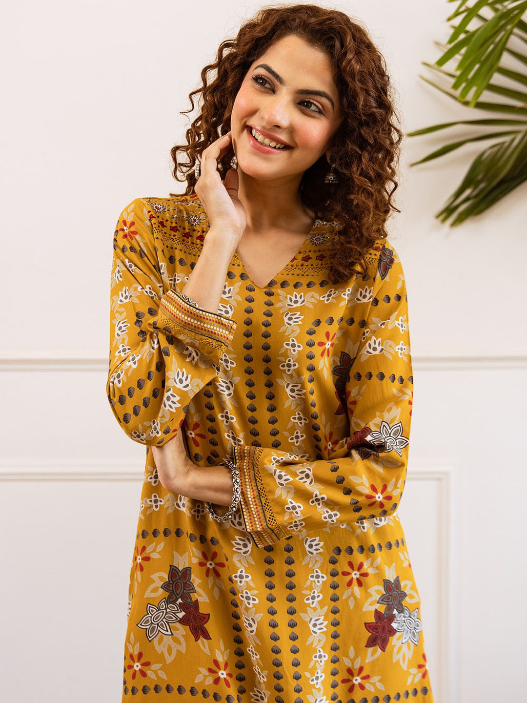 Floral Printed Straight V-Neck Kurta & Palazzo