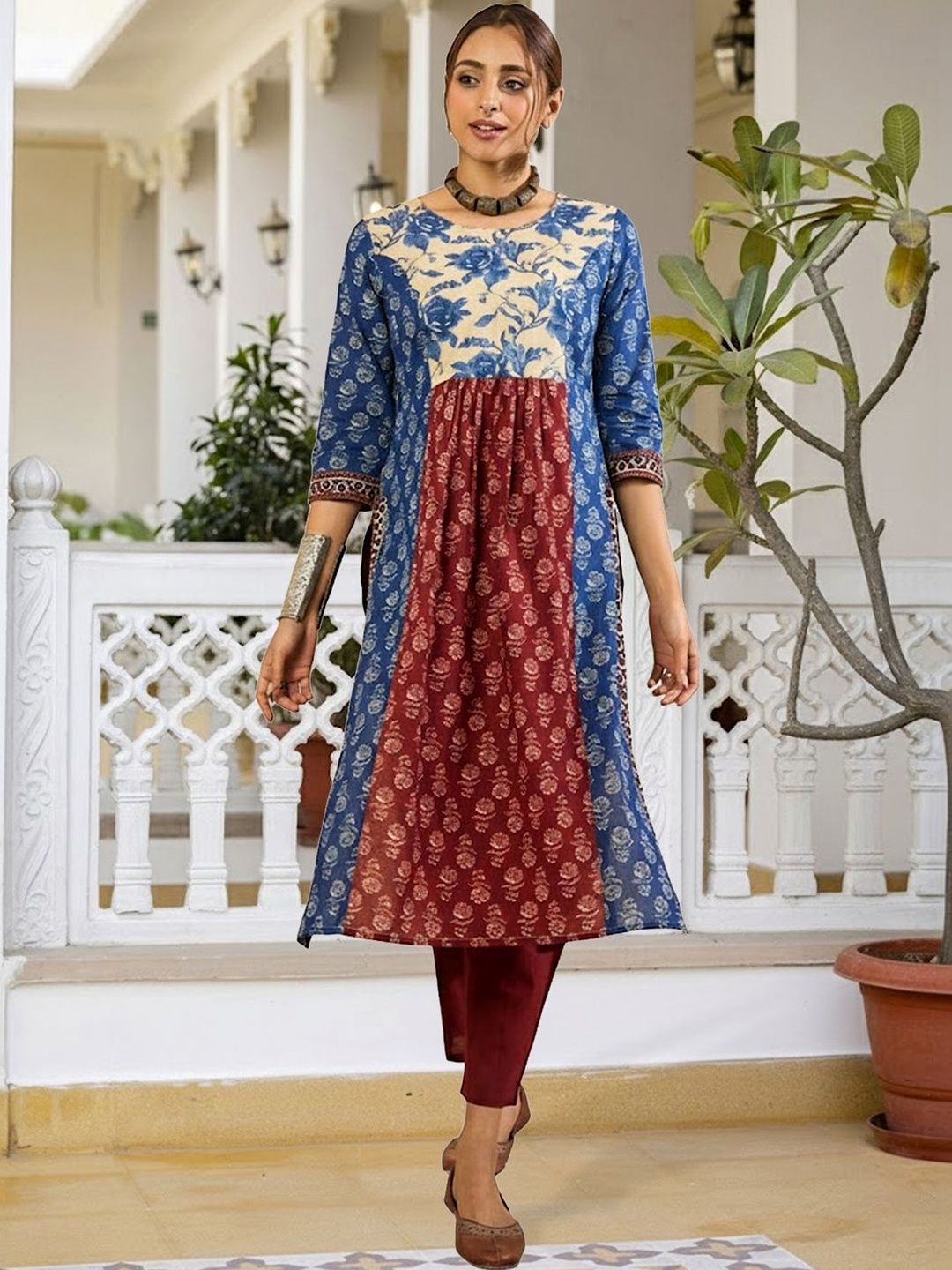 Women Floral Printed Panelled Pure Cotton Kurta with Trousers