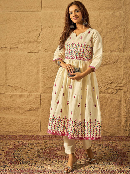 Dhiyona PD Women Women Floral Embroidered Cotton Kurta with Trousers