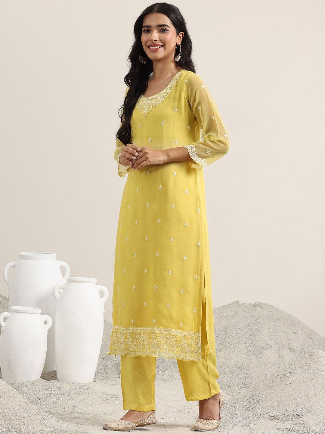Dhiyona LL Ethnic Motifs Embroidered Round Neck Sequinned Kurta With Palazzos & Dupatta