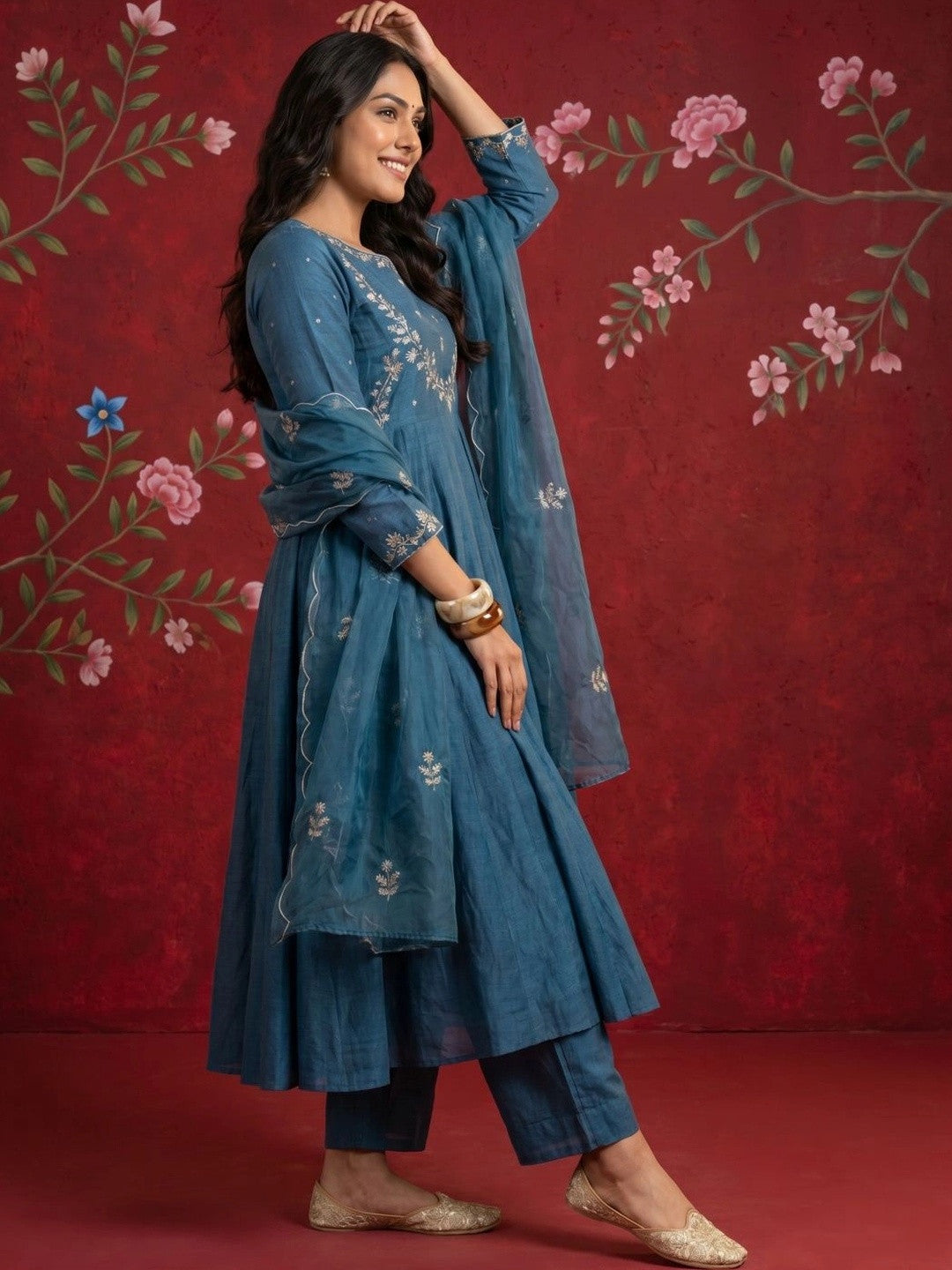 Women Ethnic Motifs Embroidered Empire Thread Work Pure Silk Kurta with Trousers & With Dupatta