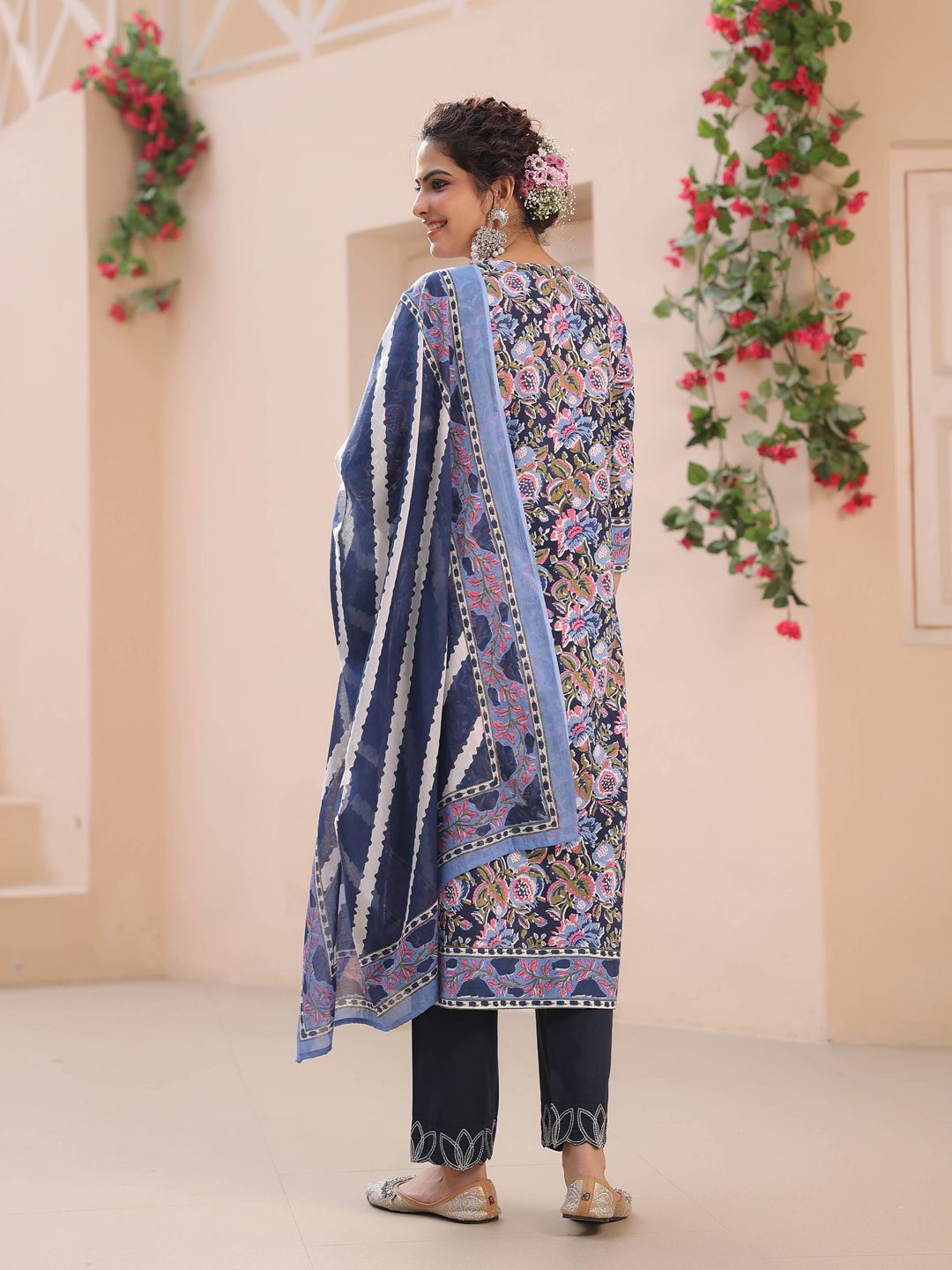 Dhiyona RR Women's Floral Printed Regular Pure Cotton Kurta with Trousers & With Dupatta