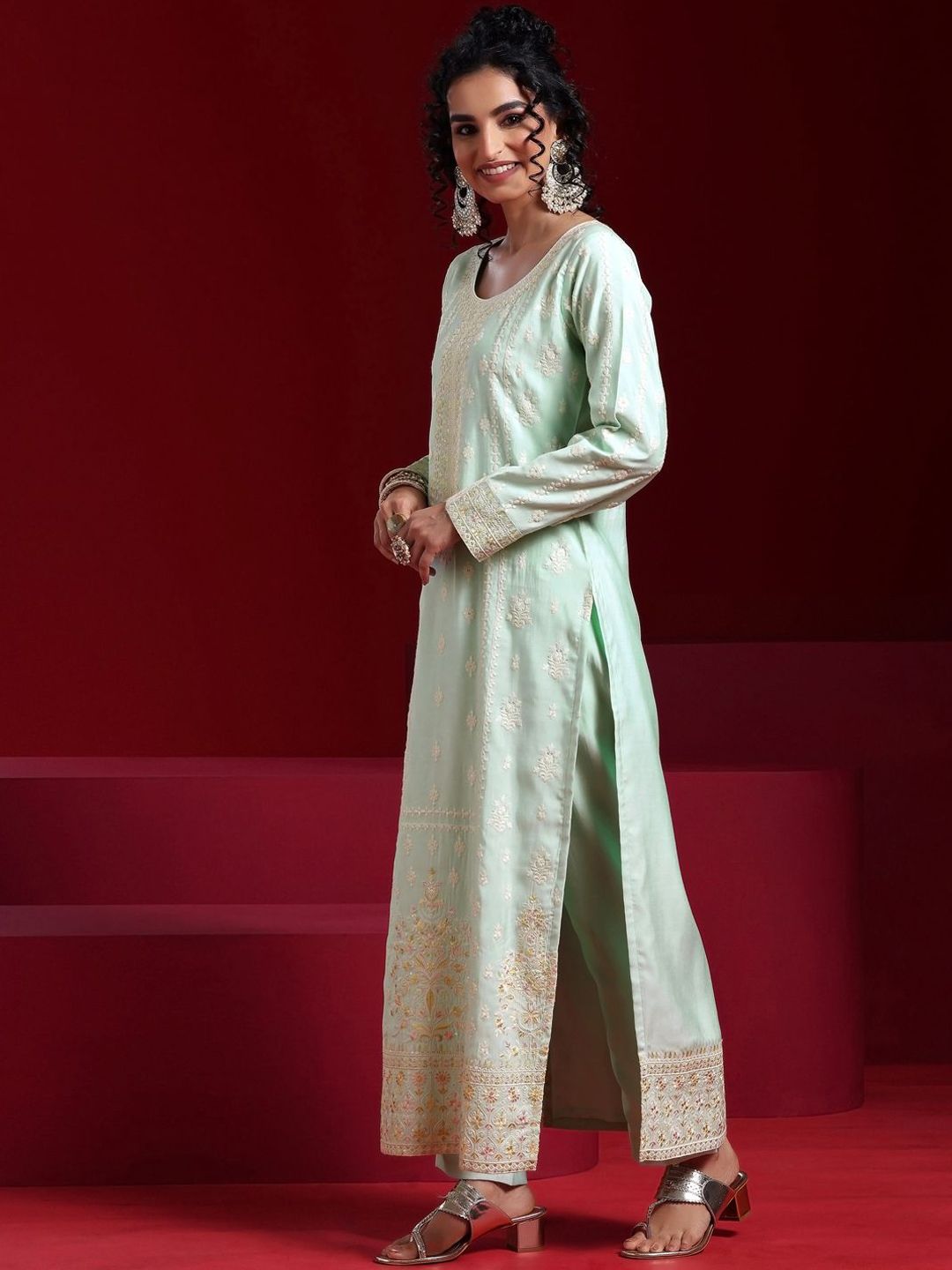 Dhiyona LL Floral Embroidered Regular Sequinned Kurta with Palazzos & With Dupatta