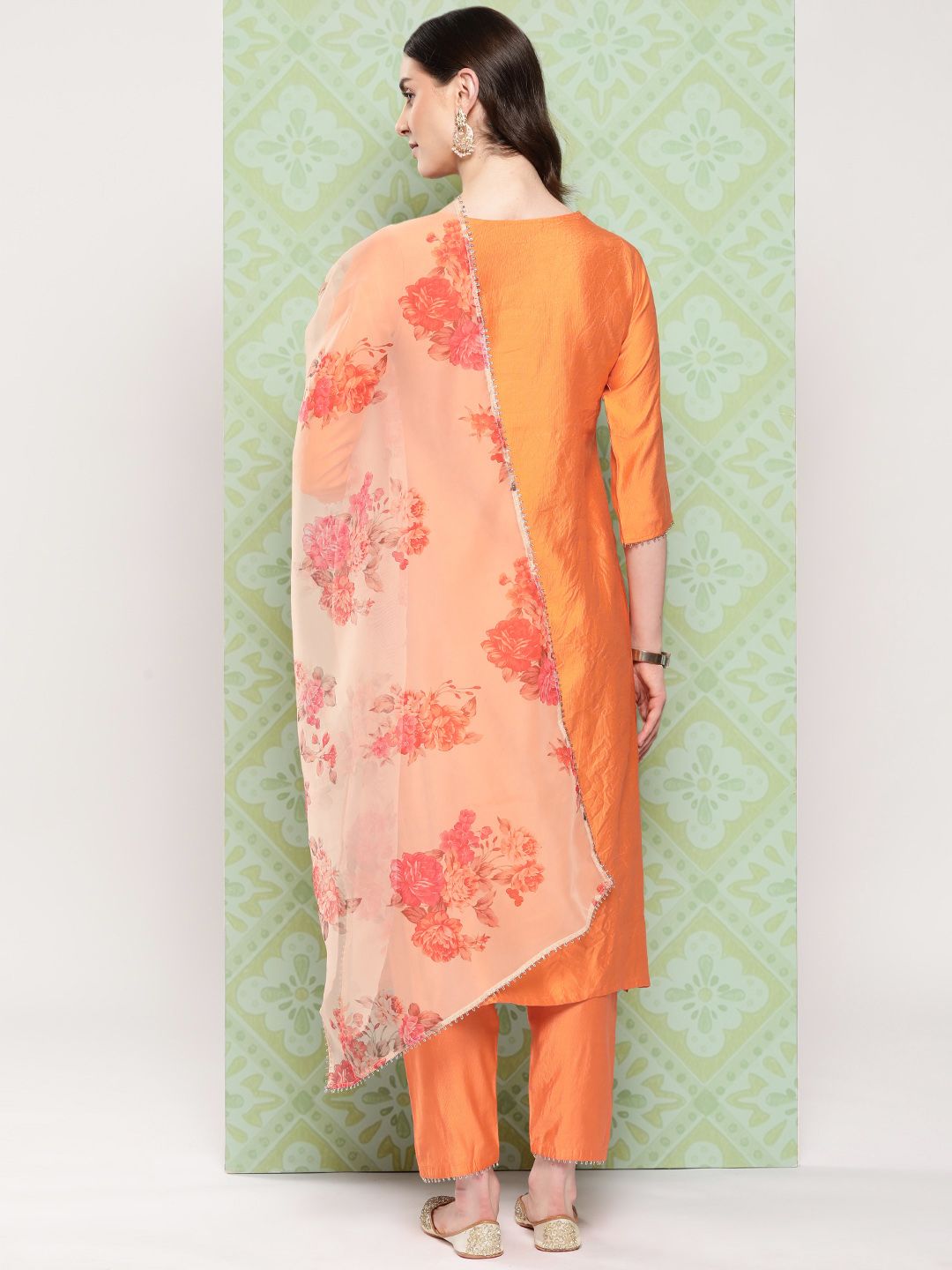 Dhiyona IE Women Floral Yoke Design Regular Liva Kurta with Trousers & Dupatta