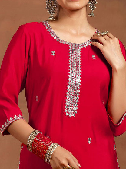 Women Floral Embroidered Regular Kurta with Trousers & With Dupatta