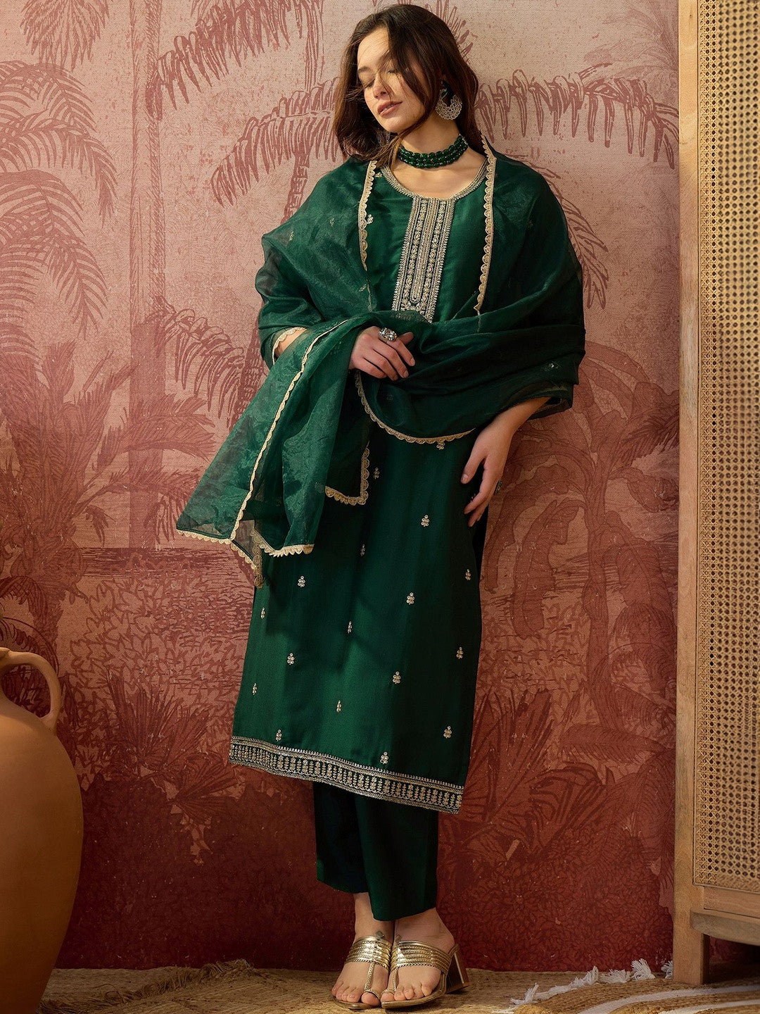 Embroidered Round Neck Kurta & Trousers Kurta Set