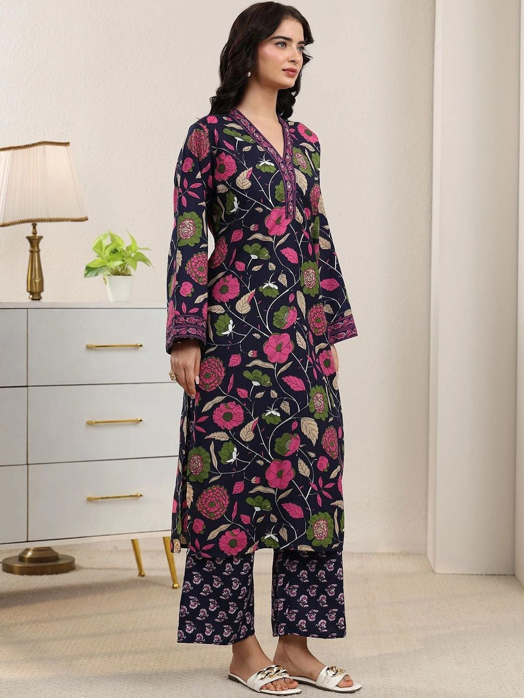 Women Floral Printed Regular Kurta with Palazzos