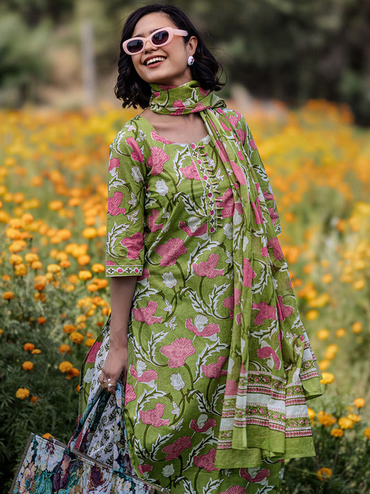 Women Floral Printed Regular Kurta with Salwar & With Dupatta