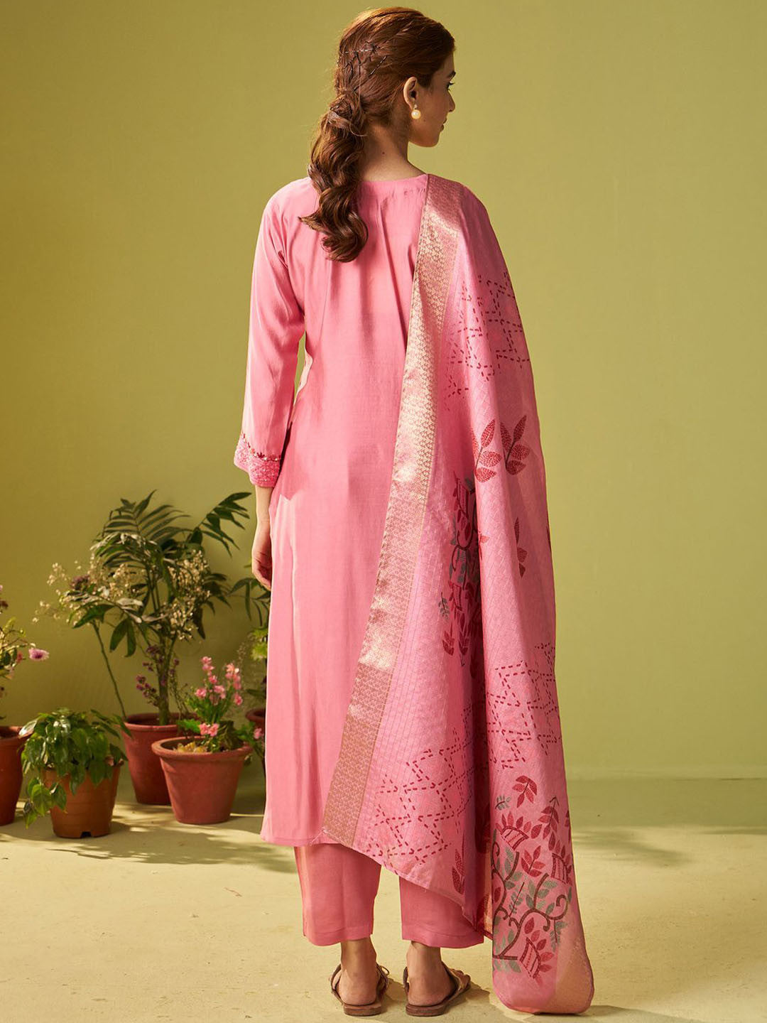 Women Floral Embroidered Kurta with Trousers & Dupatta