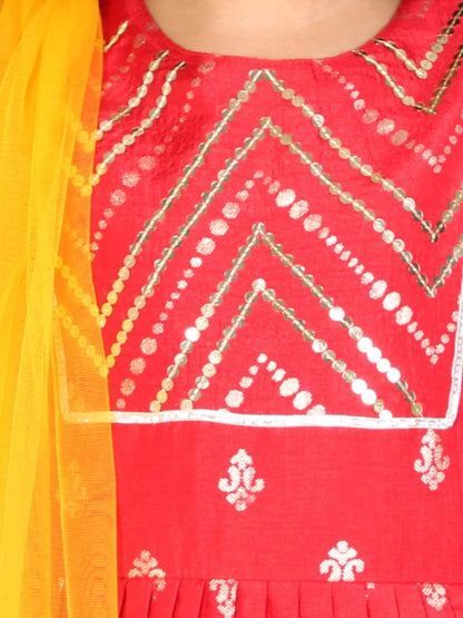 Girls jamavar choli with brocade ghaghra & dupatta