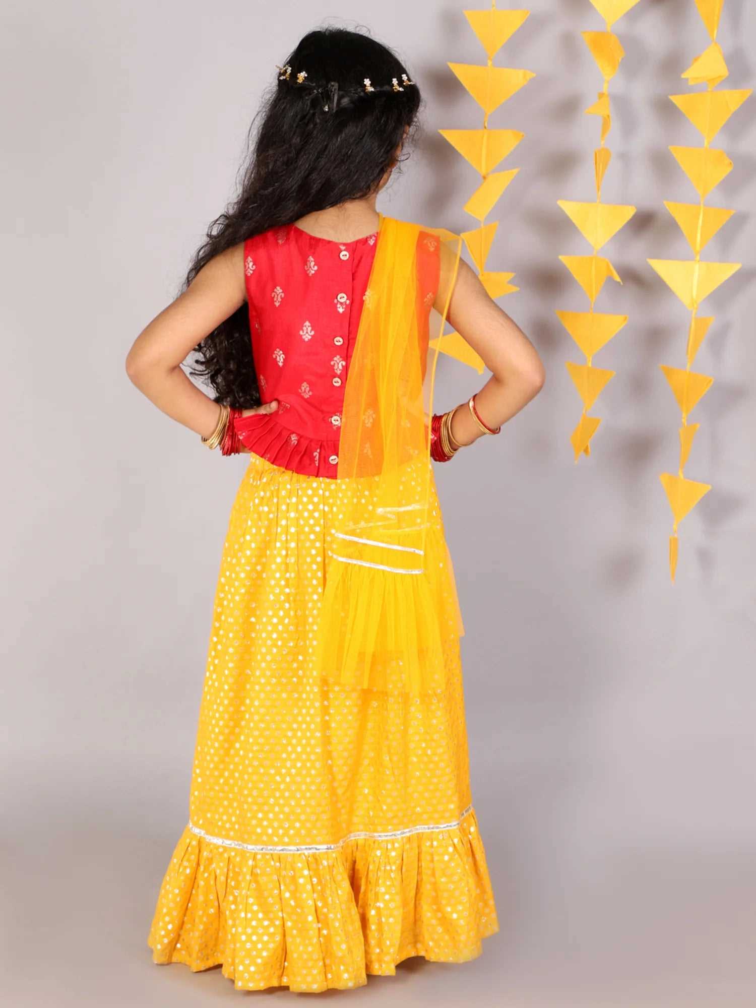 Girls jamavar choli with brocade ghaghra & dupatta