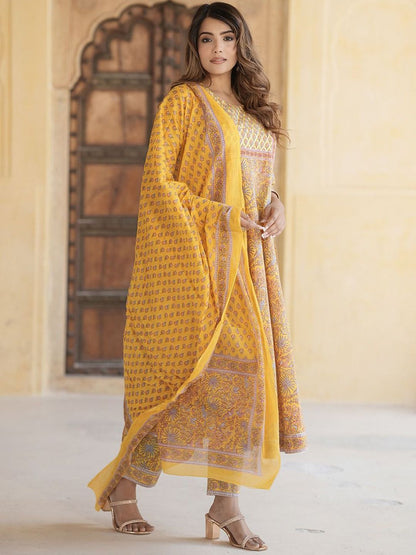 Dhiyona KL Floral Printed Pure Cotton Anarkali Kurta With Trousers & Dupatta