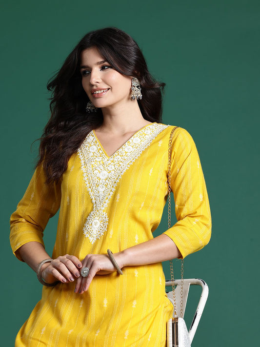 Dhiyona IE Ethnic Motifs Embroidered Thread Work Pure Cotton Kurta with Trousers