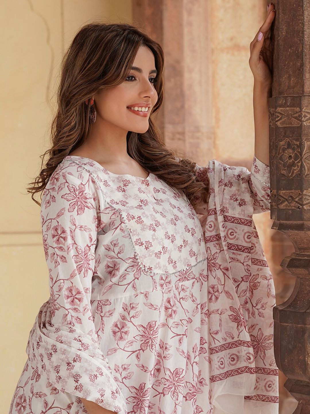 Dhiyona KL Floral Printed V-Neck Regular Gotta Patti Kurta With Trousers & Dupatta