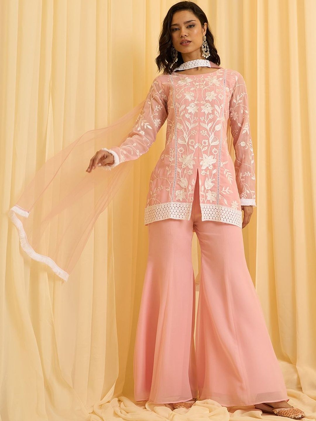 Dhiyona CH Women Floral Embroidered Regular Thread Work Kurta with Sharara & With Dupatta