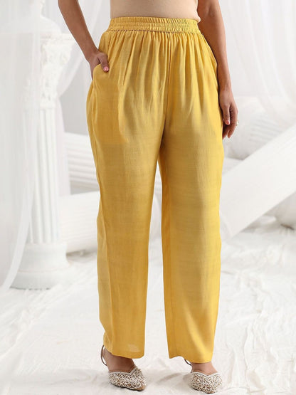 Women Regular Thread Work Kurta with Trousers & With Dupatta
