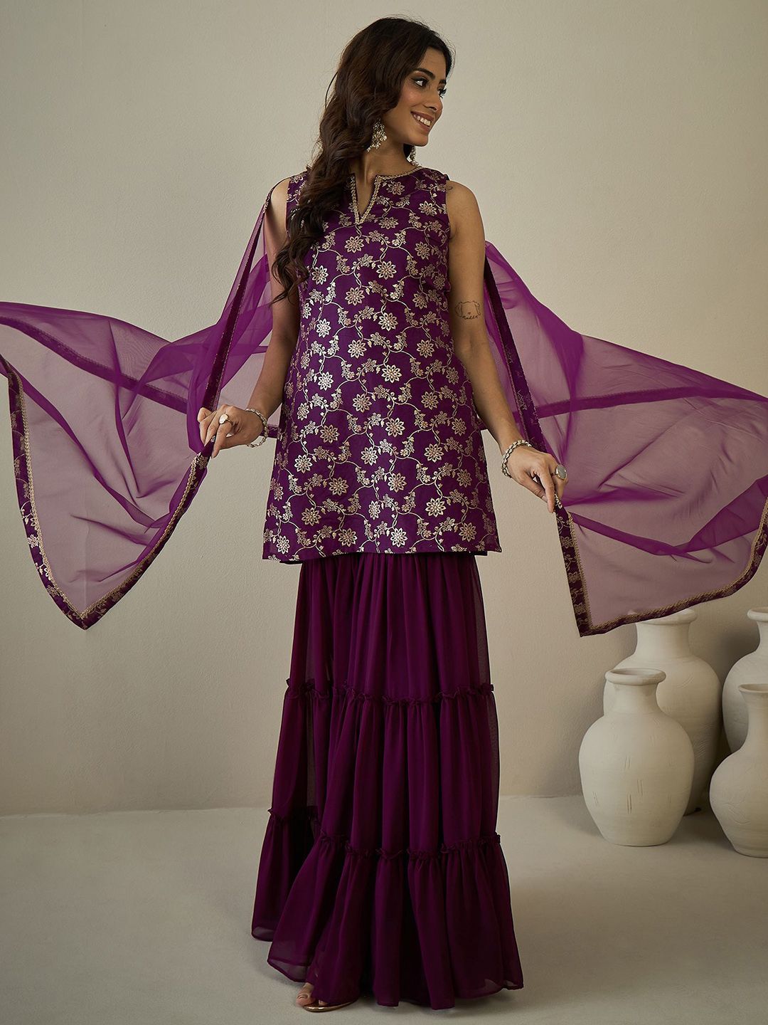 Dhiyona IN Women Floral Regular Kurta with Sharara & With Dupatta