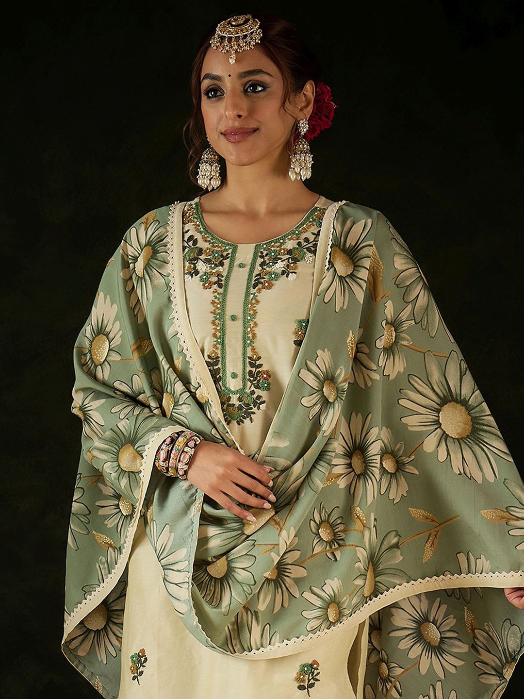 Dhiyona IE Women Floral Embroidered Regular Thread Work Kurta with Trousers & With Dupatta