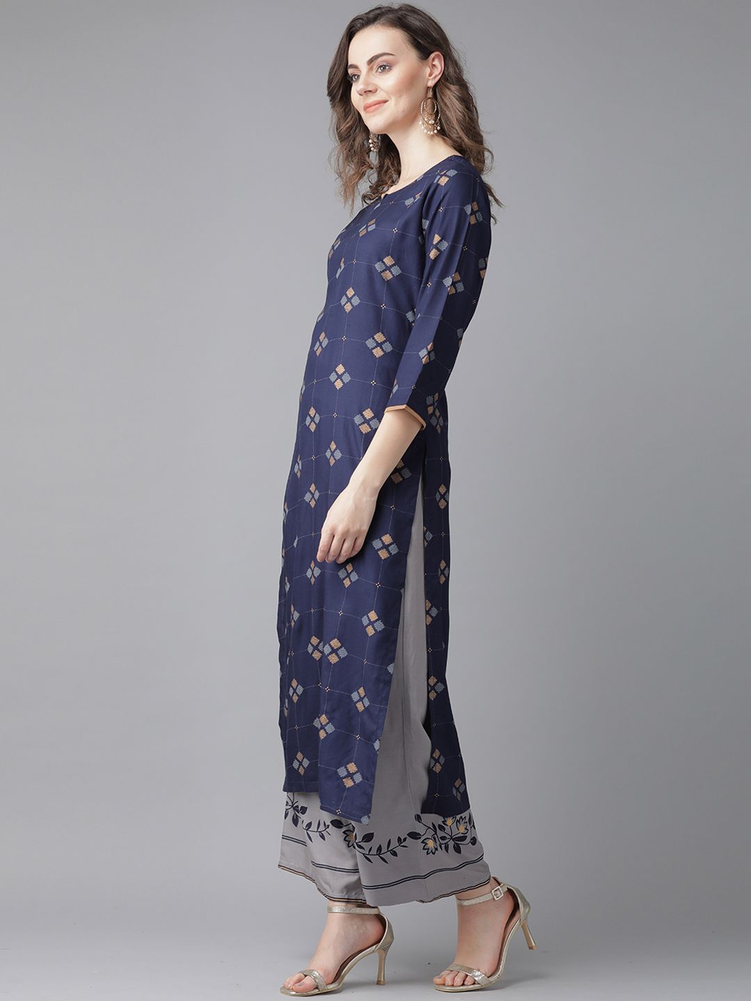 Dhiyona IE Women Navy Blue Geometric Printed Kurta