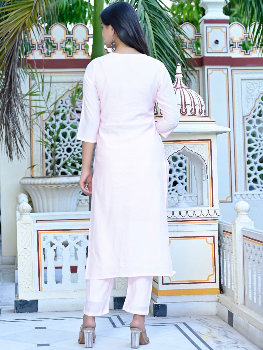 Dhiyona KL Floral Printed Regular Kurta With Trousers & Dupatta
