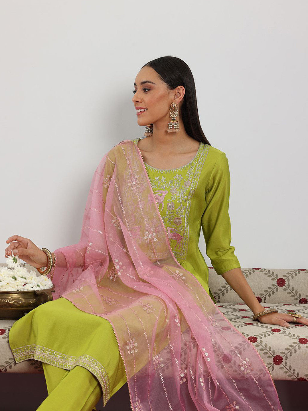 Women Floral Embroidered Gotta Patti Kurta with Trousers & With Dupatta