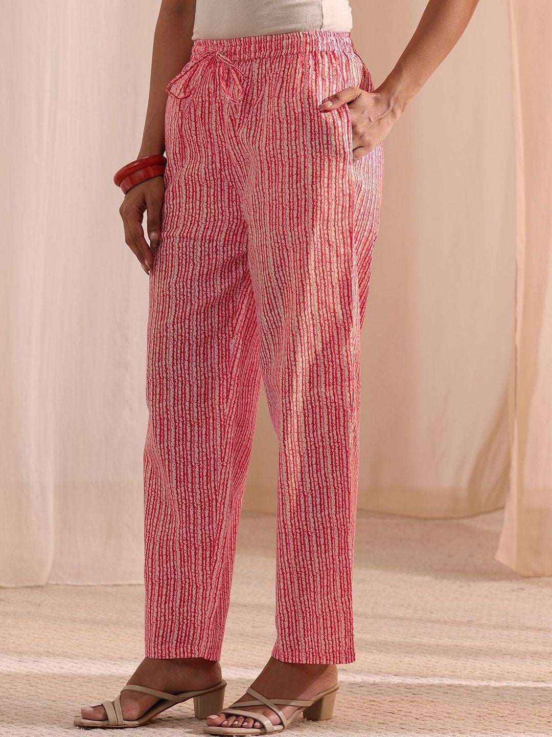 Women Ethnic Motifs Printed Regular Kurta with Trousers & With Dupatta