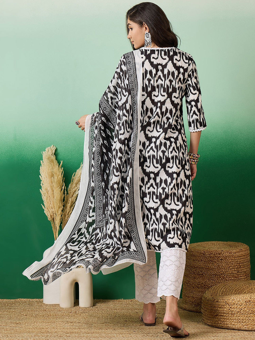 Notch Neck Printed Pure Cotton Kurta With Trousers & Dupatta