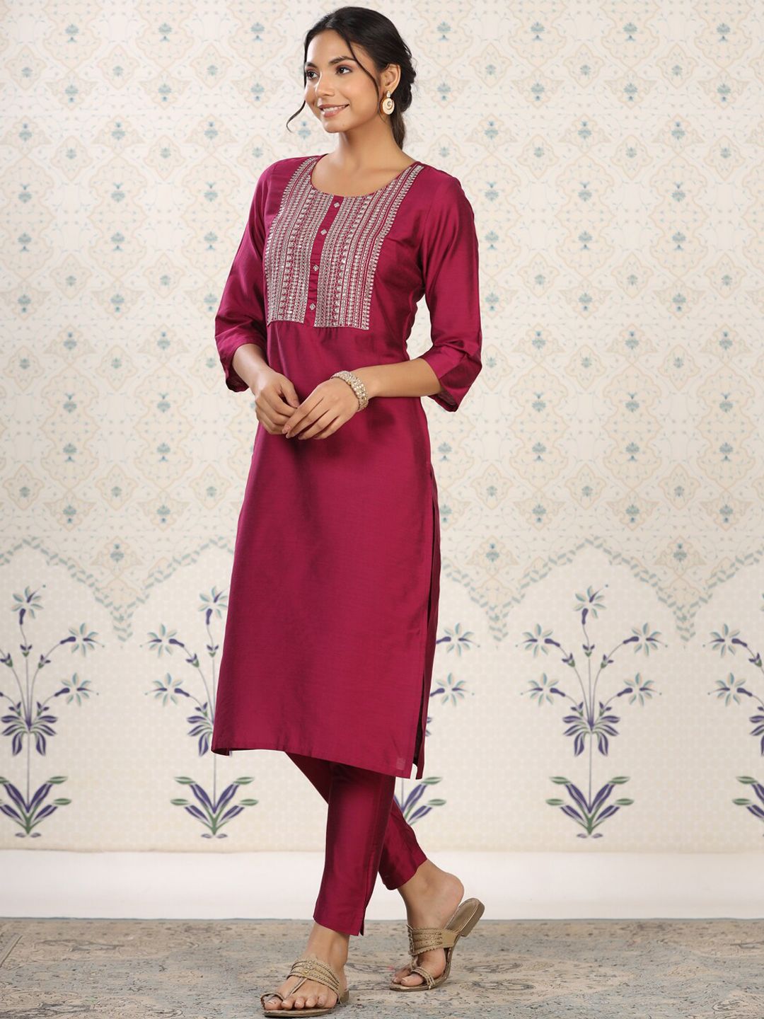 Dhiyona OD  Yoke Design Embroidered Kurta with Trousers