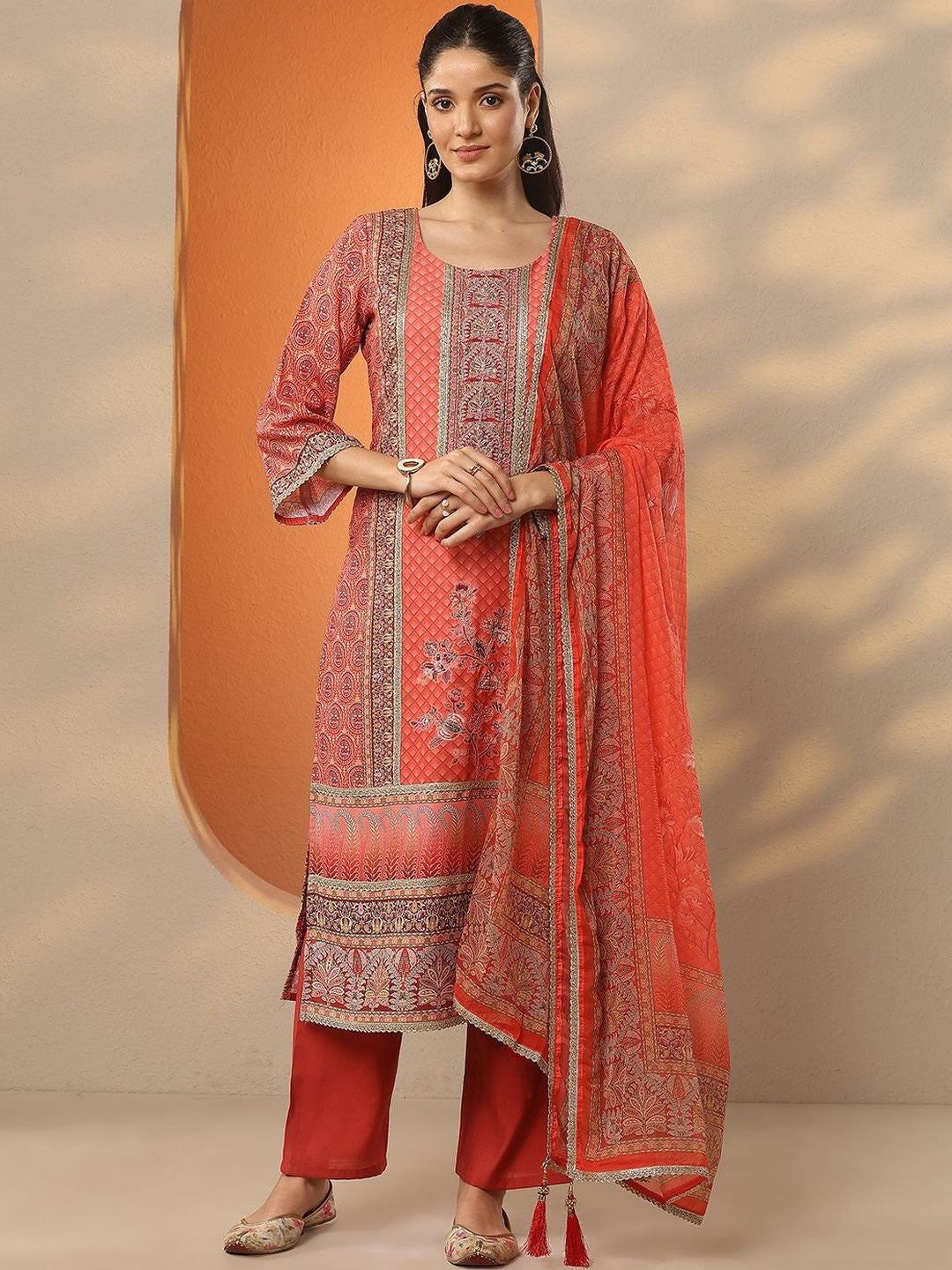 Women Ethnic Motifs Printed Regular Kurta with Trousers & With Dupatta