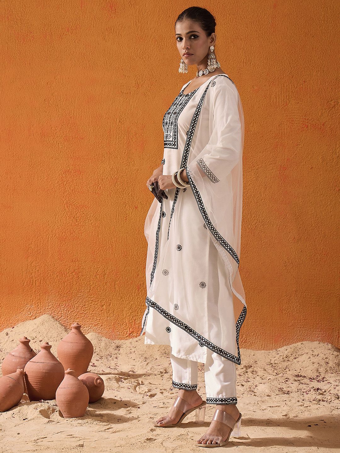 Dhiyona IE White Floral Embroidered Straight Kurta with Trousers & Dupatta