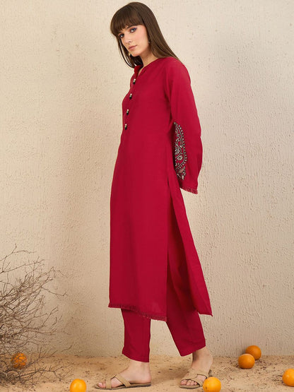 Dhiyona IE Mandarin Collar Thread Work Straight Kurta with Trousers