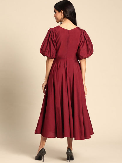 Dhiyona AY Women's Maroon Solid Balloon Sleeves Midi Dress