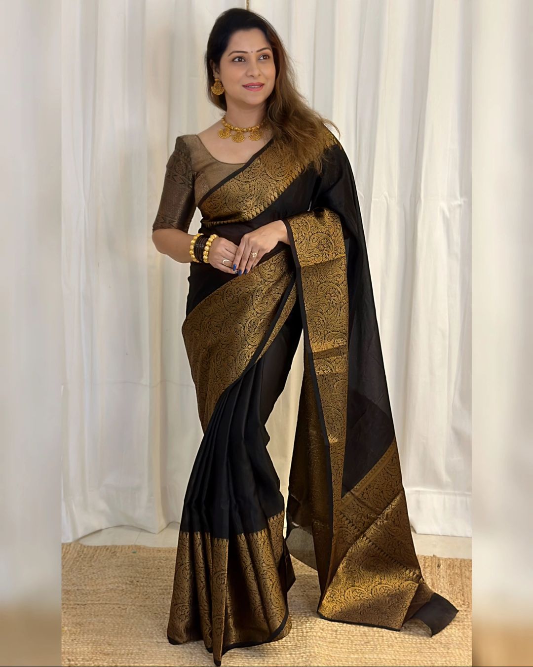 Dhiyona HH Deep Black Banarasi Woven Soft Saree with Antique Zari Border & Pallu