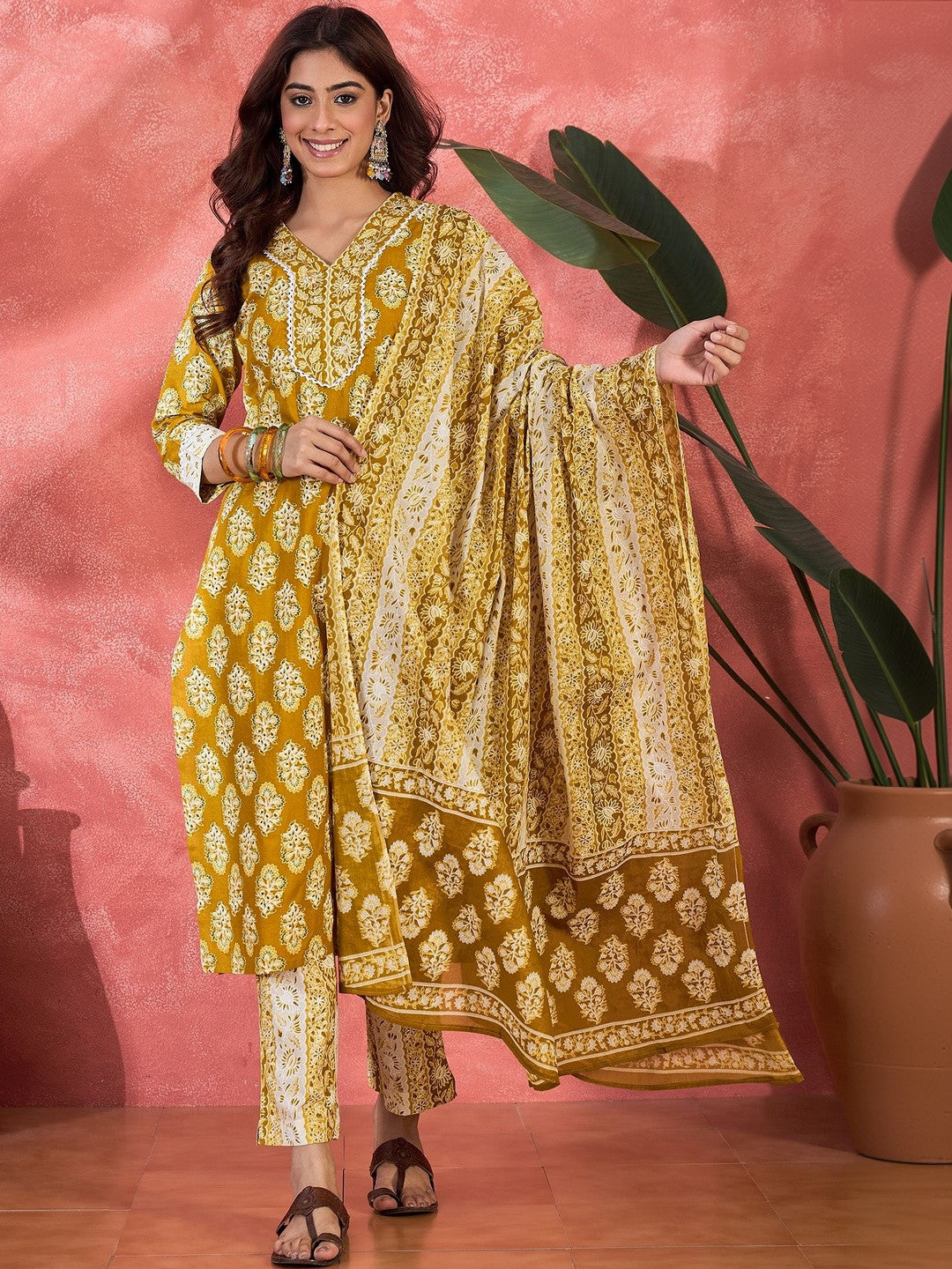 Printed Pure Cotton V-Neck Kurta & Trousers Kurta Sets