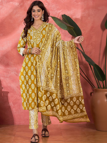 Printed Pure Cotton V-Neck Kurta & Trousers Kurta Sets
