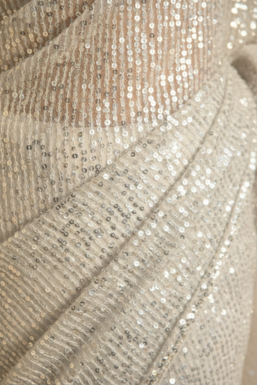 Dhiyona ST White and Silver Knitted Sequin Saree with Blouse Fabric