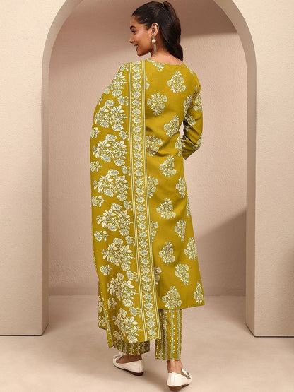 Women Floral Printed Regular Thread Work Kurta with Trousers & With Dupatta