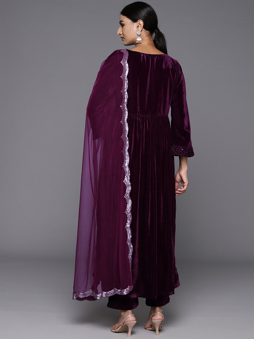 Women Floral Embroidered Regular Sequinned Velvet Kurta with Trousers & With Dupatta