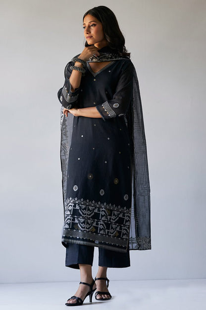 Women's Black Woven Kurta With Viscose Chanderi Dupatta