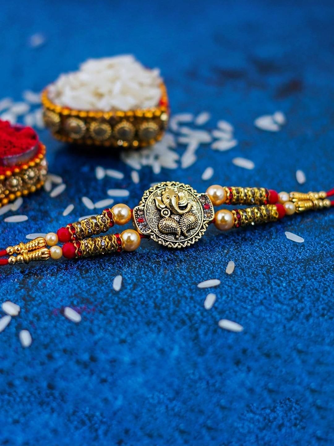 Dhiyona Lord Ganesha Motif Thread Rakhi