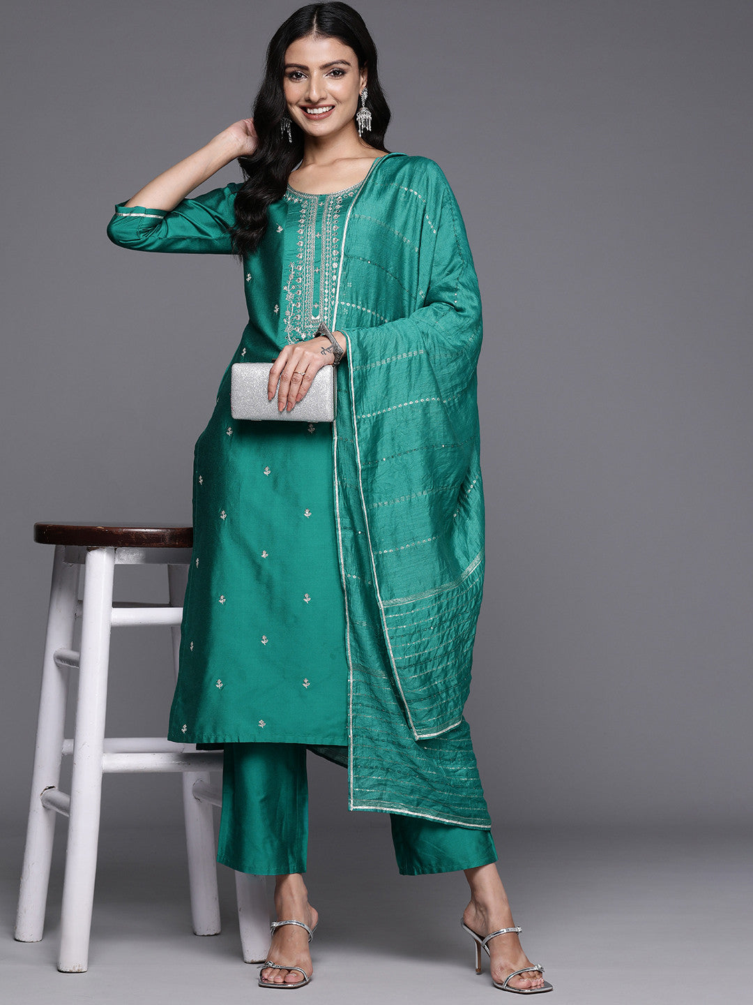 Floral Embroidered Regular Sequinned Kurta with Trousers Dupatta