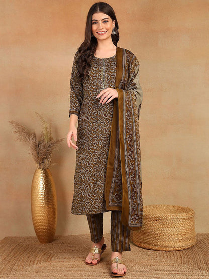 Dhiyona KL Floral Printed Thread Work Straight Kurta with Trousers & Dupatta