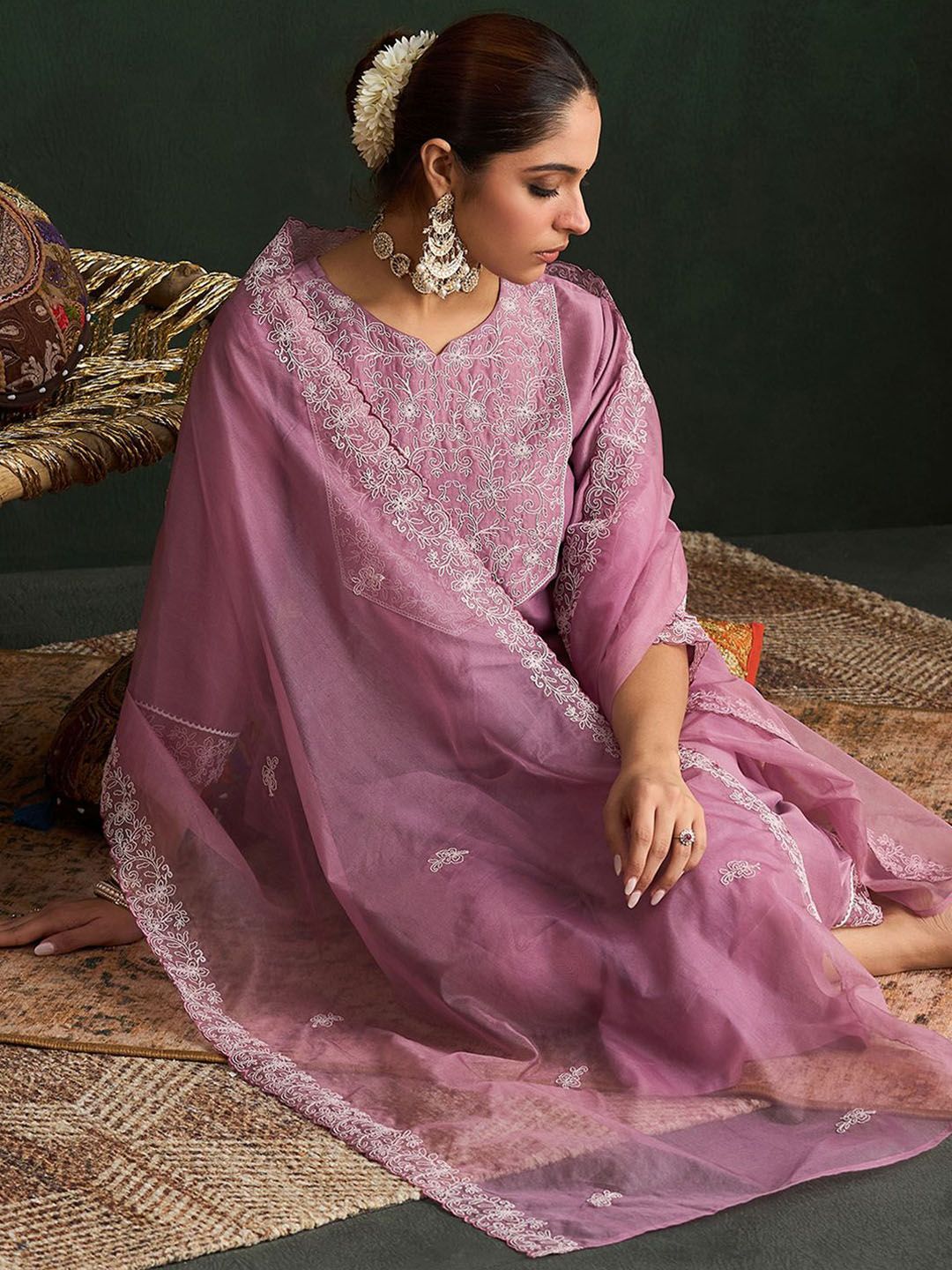 Dhiyona IE Ethnic Motifs Embroidered Thread Work Kurta With Trousers & Dupatta
