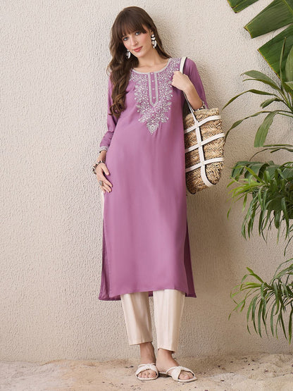Dhiyona IE Floral Embroidered Thread Work Straight Kurta
