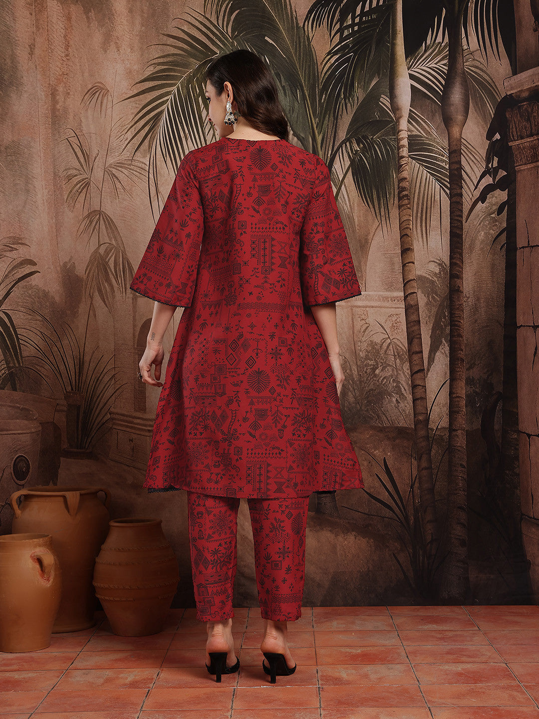 Women Tribal Printed Kurta with Trousers