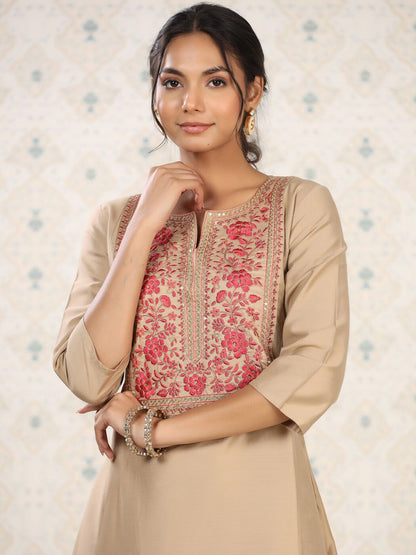 Dhiyona OD  Women Floral Yoke Design Thread Work Kurta